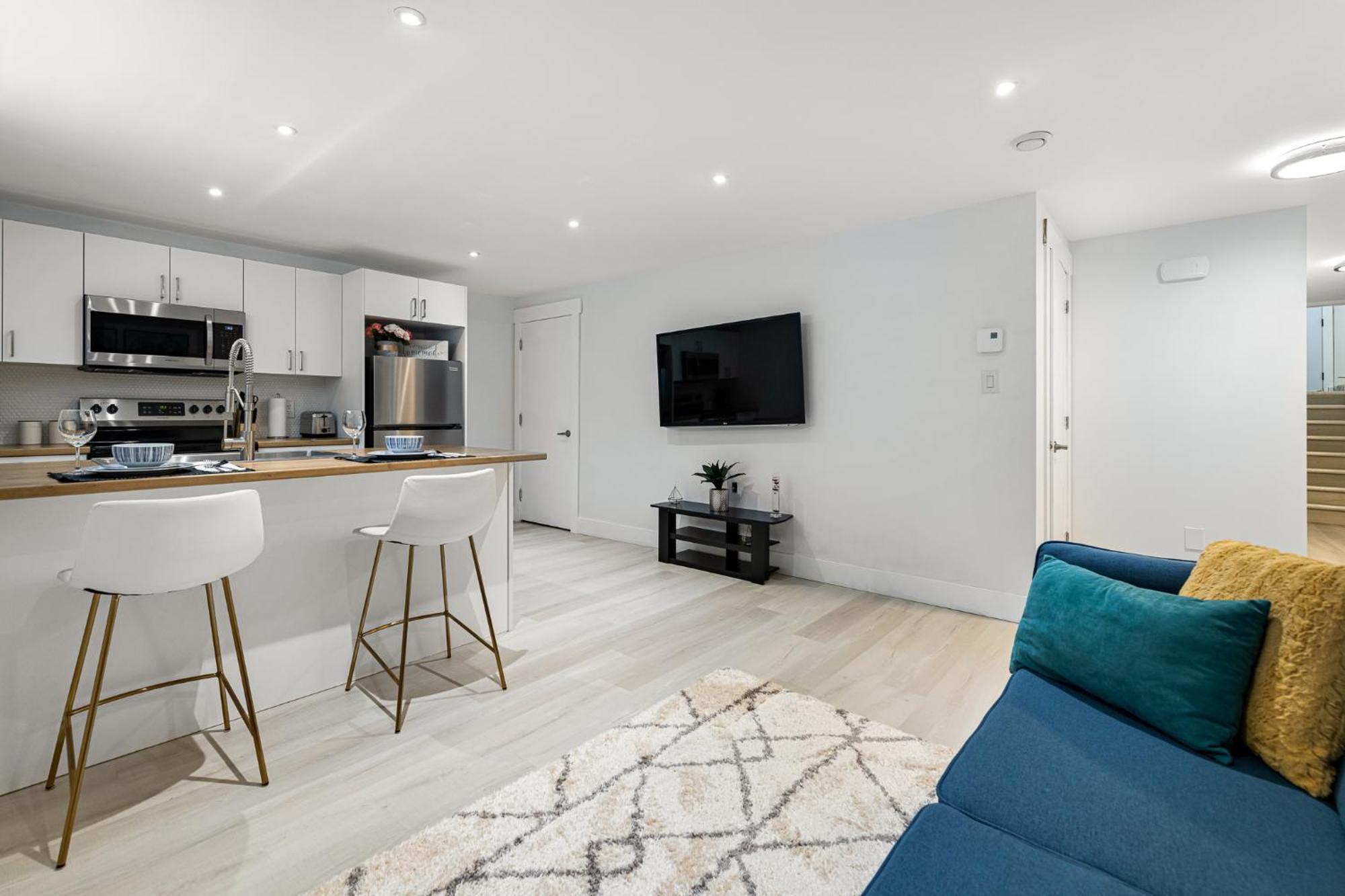 Beautiful 1 Bedroom Apartment - Private Entrance Moncton Zewnętrze zdjęcie