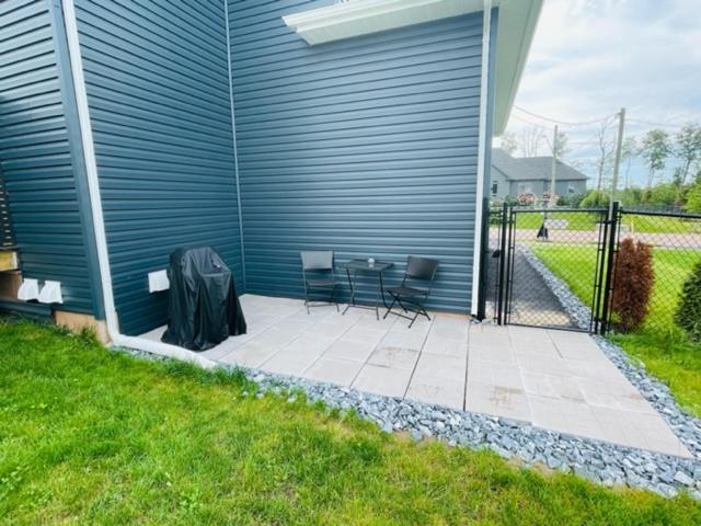 Beautiful 1 Bedroom Apartment - Private Entrance Moncton Zewnętrze zdjęcie